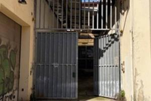 INDIPENDENTE CON RESEDE ESTERNA