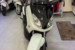 Yamaha X-Max 250