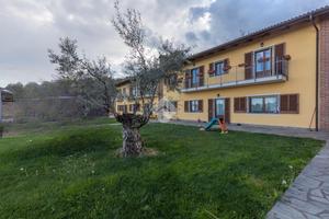 VILLA SINGOLA A PINEROLO