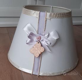 Paralume con fiocco e farfalla