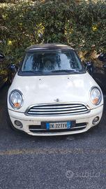 MINI 1.6 diesel manuale tenuta bene.