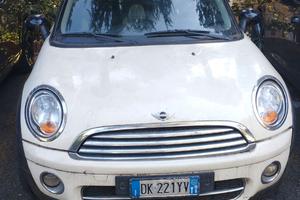 MINI 1.6 diesel manuale tenuta bene.