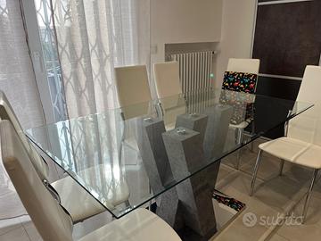 Tavolo in cristallo più sedie