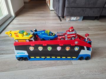 Paw Patroller con  altri personaggi
