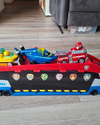 Paw Patroller con  altri personaggi