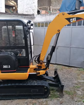 miniescavatore cat