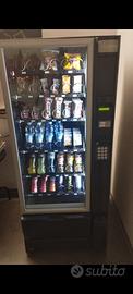 distributore automatico bevande e snack 