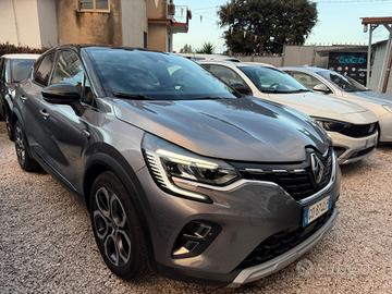 Renault Captur Plug-in Hybrid E-Tech 160 CV Intens