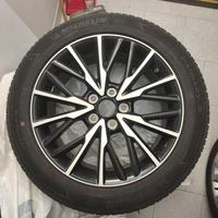 Cerchi 18 pollici con gomme 225/50 R18