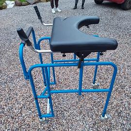 Deambulatore girello 4 ruote