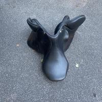 sella sportiva per sport equestri.