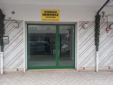 Negozio, muri, Miramare, mq 50. Euro 65.000