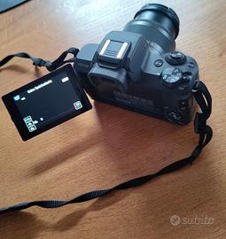 Mirrorless con obiettivi tele e macro