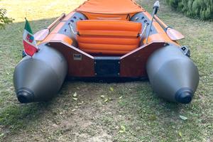 Gommone EV 37 Eurovinil con 2 motori