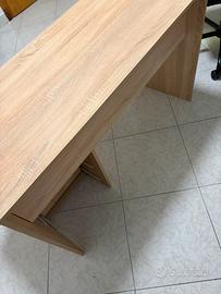 Scrivania in legno