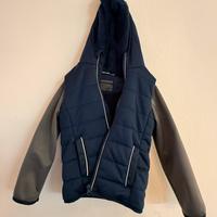 Giubbetto primaverile con cappuccio con pelo