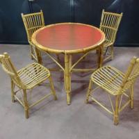 Tavolo in bamboo con piano girevole 