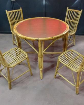 Tavolo in bamboo con piano girevole 
