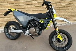 HUSQVARNA 701 Supermoto Arrow