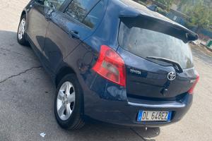 Toyota yaris D4D da vetrina