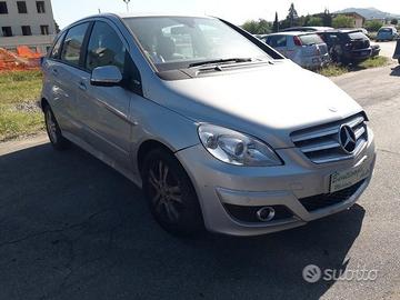 Ricambi Mercedes Classe B180 Benzina 2010