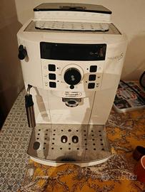 Macchina per caffè Delonghi Magnifica S