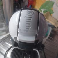 macchina per caffè Nespresso dolce gusto 