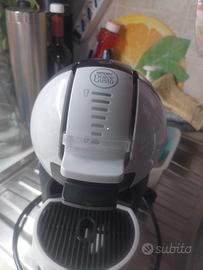 macchina per caffè Nespresso dolce gusto 