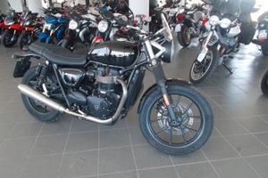 Triumph Street Twin .