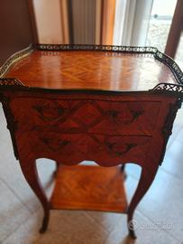 Tavolino da notte stile Luigi XV 