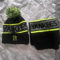 Set invernale cappello e sciarpa