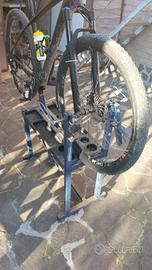 Cavalletto per riparazione biciclette 