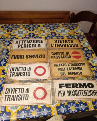 Set cartelli per ambienti di lavoro in plastica 