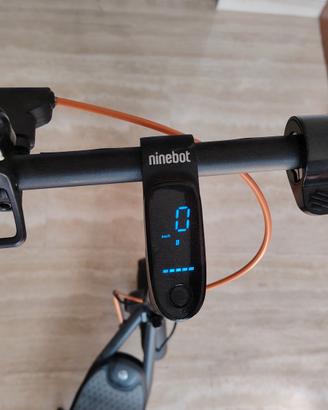 monopattino elettrico Segway Ninebot F40E 