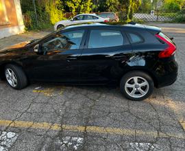 Volvo v40 d2 2.0 2015