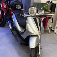 Piaggio Beverly Tourer 300