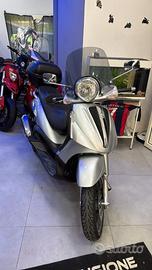 Piaggio Beverly Tourer 300