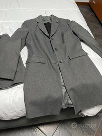 Tailleur grigio brillantinato