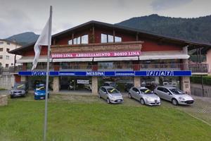 300mq - 12 VETRINE - AMPIO PARCHEGGIO FRONTE