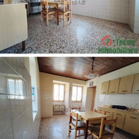 Casa indipendente a Cesara