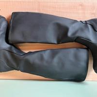 Stivali neri al ginocchio con suola chunky