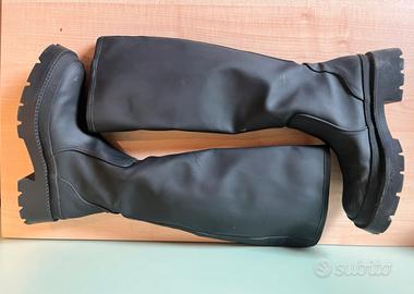 Stivali neri al ginocchio con suola chunky