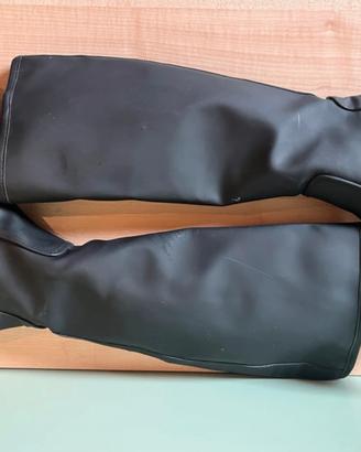 Stivali neri al ginocchio con suola chunky