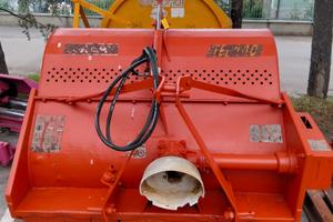 Trincia a mazze con raccolta