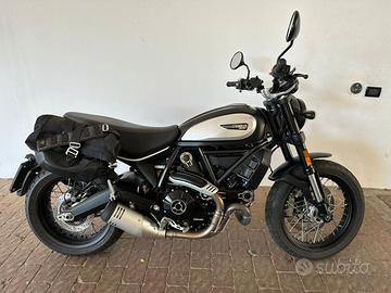 Ducati Scrambler Icon Dark 800
