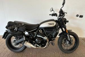 Ducati Scrambler Icon Dark 800