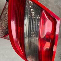 fanali posteriori mercedes w204