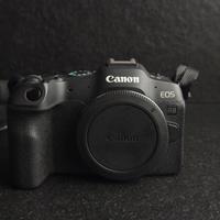 Canon EOS R8 mirrorless