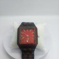 Orologio in legno uomo rosso elegante e moderno