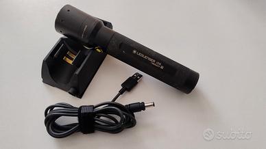 torcia led lenser i9R